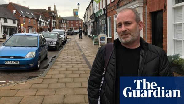 ‘People are just so fed up’: Tamworth and Mid Bedfordshire voters on a mood for change