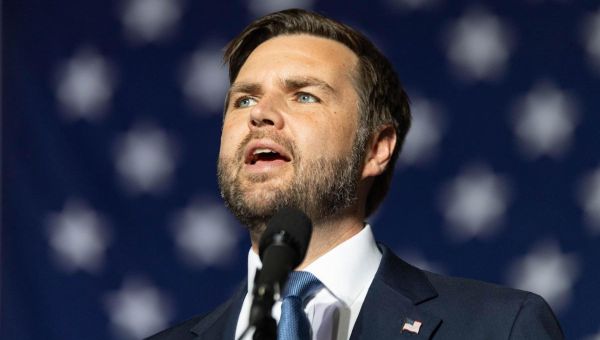 When JD Vance saw Donald Trump was shot he put down his putter and went looking for his guns