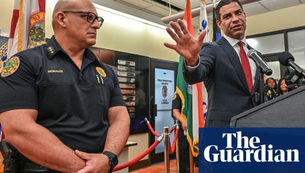 Miami police prepared for Trump arraignment – video