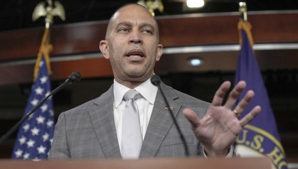 House Dems: Eriously-Say, Ix-Nay On Eachment-Impay, Orons-May