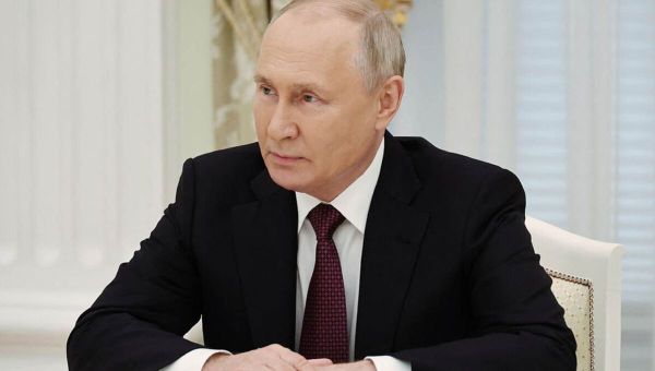 Putin preparing to use ‘nuclear blackmail’ in terrifying warning to the West