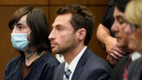 Father of accused July 4th gunman to be arraigned in Chicago suburb