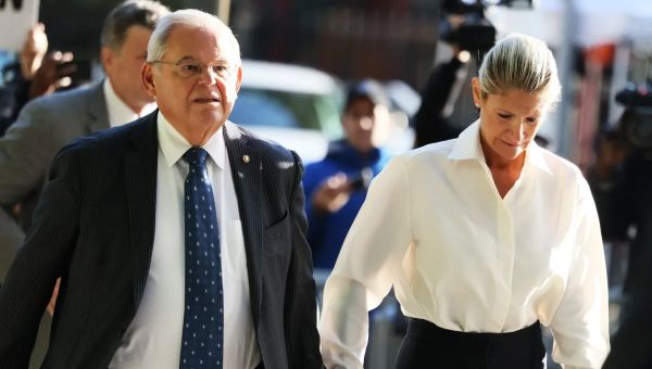 Robert Menendez accused of accepting bribes linked to Qatar