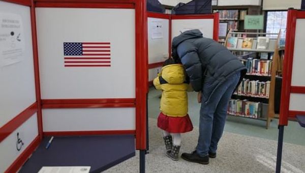 Massachusetts heads to the polls as Super Tuesday begins – The Boston Globe