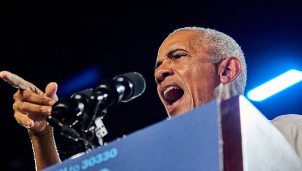 Crowd Absolutely Loses It As Obama Raps After Eminem Introduces Him In Detroit