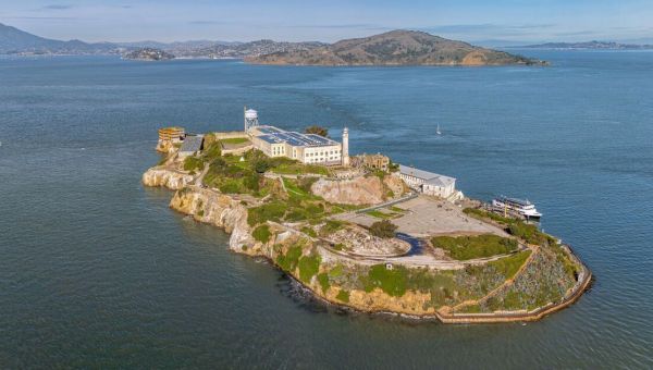 Donald Trump orders notorious Alcatraz prison to reopen for 'vicious criminals'