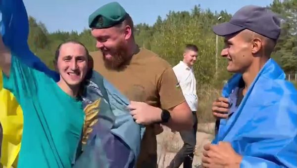 Russia, Ukraine exchange more prisoners amid weapons tension