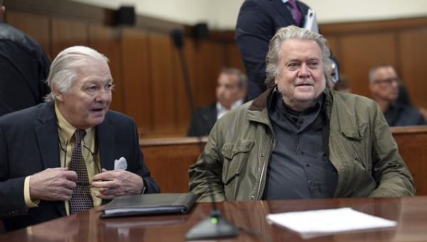 Prosecutors call for six months in jail for Steve Bannon