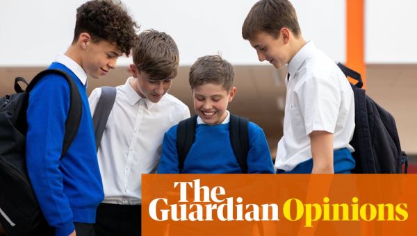 As a teacher, I know the damage phones do to kids. But this new ban won’t make a shred of difference | Nadeine Asbali