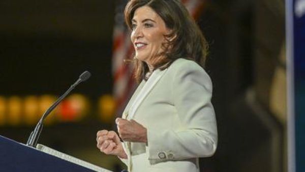 Hochul moves to hire litigator, potentially escalating chief judge fight