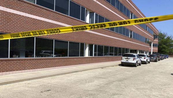 Workers attacked with baseball bat at congressman's office