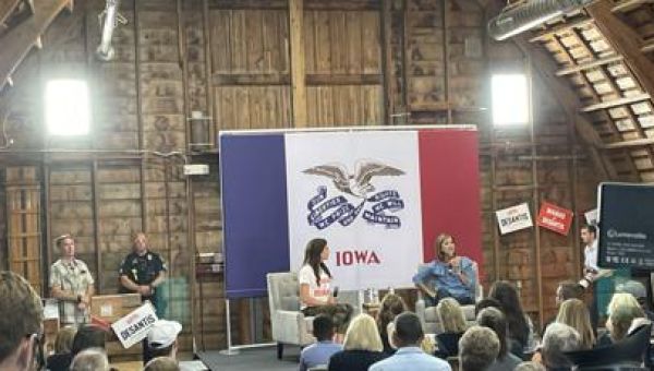 Iowa officials considering emulating Florida program to connect nonprofits, churches with people in need