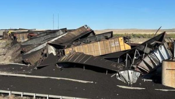 Train derailment north of Pueblo forces closures on I-25