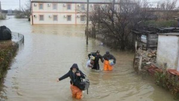 Storm leaves thousands without power in Crimea