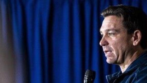 DeSantis’s drama-free 2024 candidacy threatened by super PAC problems
