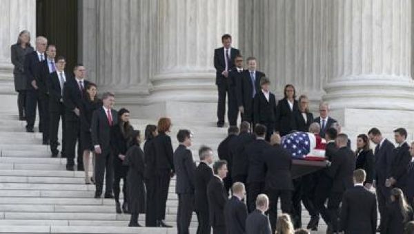 Sandra Day O’Connor lies in repose at the Supreme Court