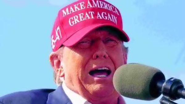 Trump invitation steers donors to PAC