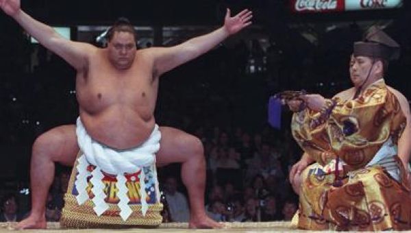Hawaii-born sumo championship Taro does of heart failure