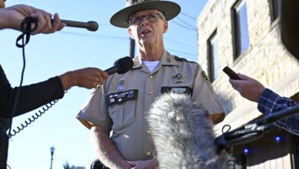 After interstate shootings wound 5 in Kentucky, searchers scour hill terrain for suspect
