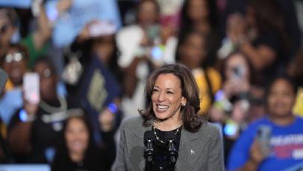 Harris attends church in Georgia and encourages Black congregants to vote