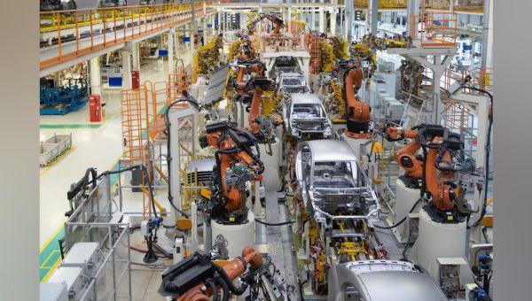 Trump Tempers Auto Tariffs, Winning Cautious Praise From Industry
