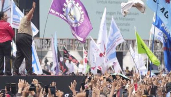 From Tokyo to Los Angeles, workers observe May Day with marches and demonstrations