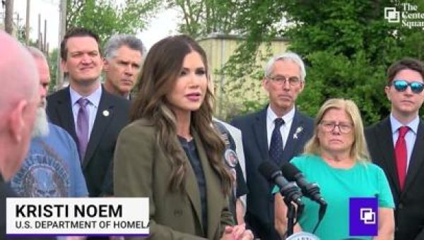 WATCH: Noem’s Illinois visit sparks debate over state’s migrant sanctuary laws