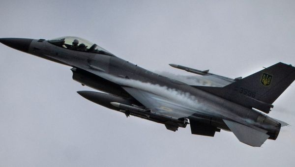 A Ukrainian F-16 crashed while fighting off a Russian attack after an ’emergency situation’ on board. The pilot survived.