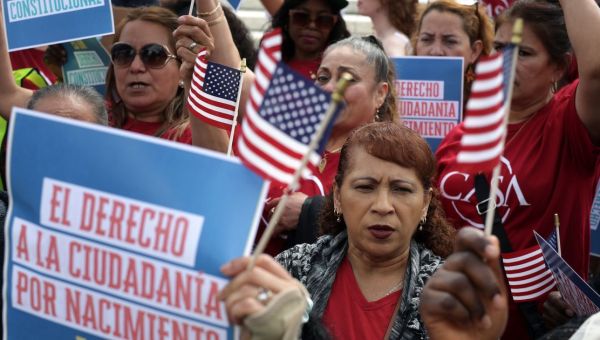 Supreme Court retains temporary block on using wartime law to deport Venezuelans