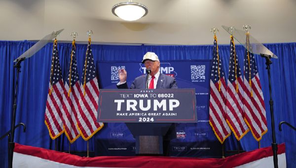 Trump seeks early victory in Iowa caucus, as Republicans brave cold and snow