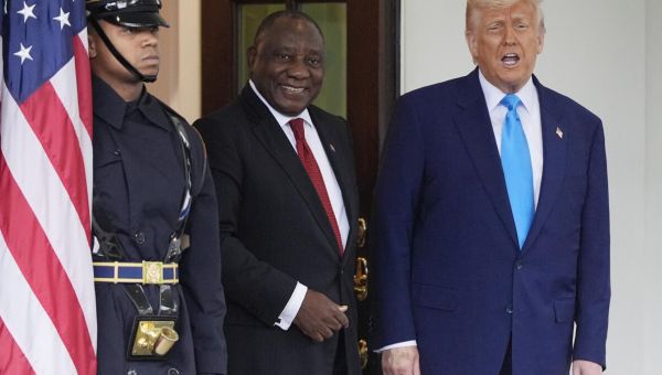 Trump confronts South African leader Ramaphosa over white farmers