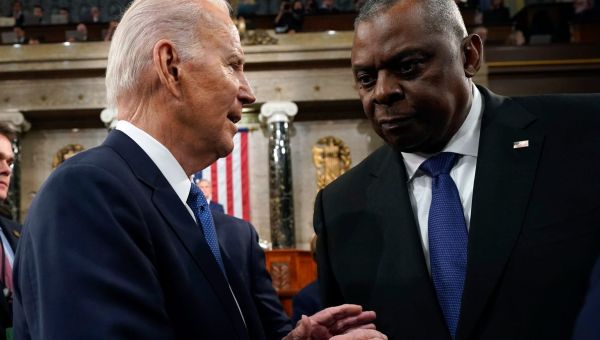 Lloyd Austin kept his diagnosis from the commander-in-chief. Biden has to answer this question