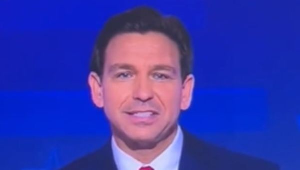 Ron DeSantis’ excruciating attempt to smile sweeps the internet