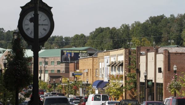 Andy Beshear, other leaders react to London, Kentucky, shooting