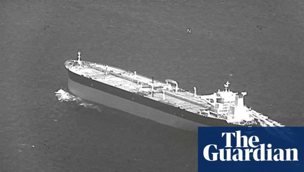 US sends more fighter jets and warship to Gulf after Iran attempts to seize tankers
