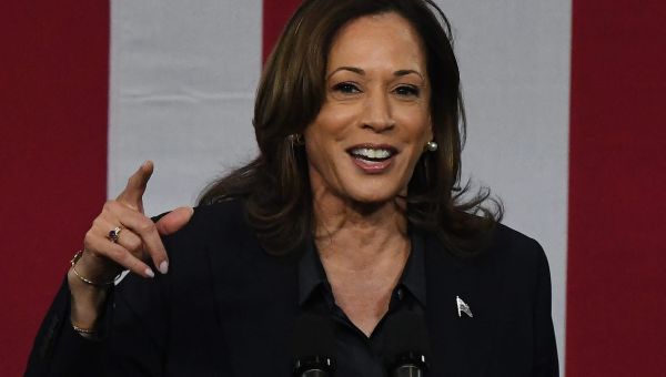 Watch live: Cheney joins Harris on campaign trail in suburban Detroit