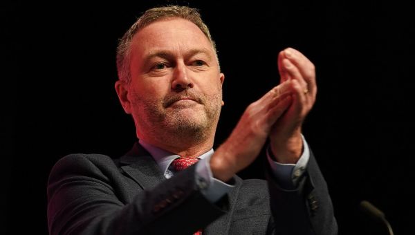 Labour says it will reinstate 2030 ban on petrol and diesel cars