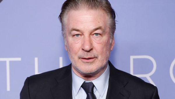 Alec Baldwin’s request to dismiss manslaughter indictment denied by judge in “Rust” case