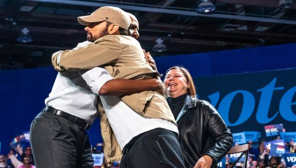 Watch Eminem introduce Barack Obama, who returned the favor in the most Detroit way