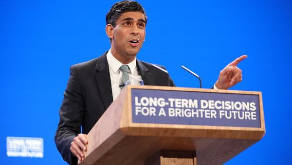 Rishi Sunak faces Tory backlash against ‘illiberal’ smoking ban