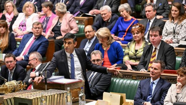 Northern Ireland to get new Brexit trade rules in deal to restore power sharing