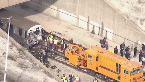 At least 38 people are injured in Chicago train crash