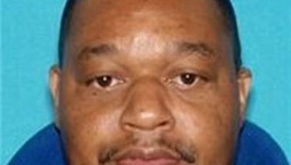 Suspect in Memphis manhunt found dead