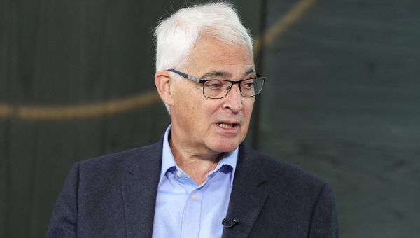 Tributes to ex-Labour chancellor Alistair Darling after he dies age 70