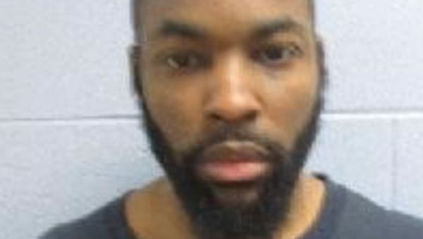 Thug who attacked judge REFUSES to show in court