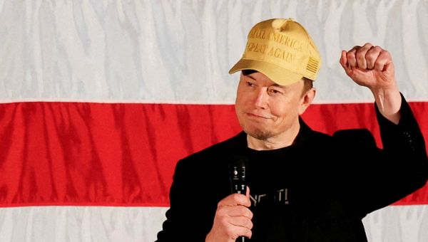 Elon Musk promises to award $1 mln each day to a signer of his petition