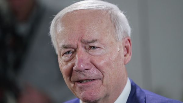 Asa Hutchinson formally launches a dead-end presidential campaign