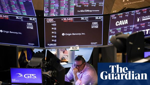 White House tries to talk up Trump tariffs as US stock markets slide
