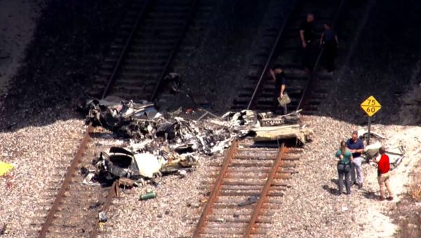 3 killed, 1 injured when plane crashes in Florida near major highway