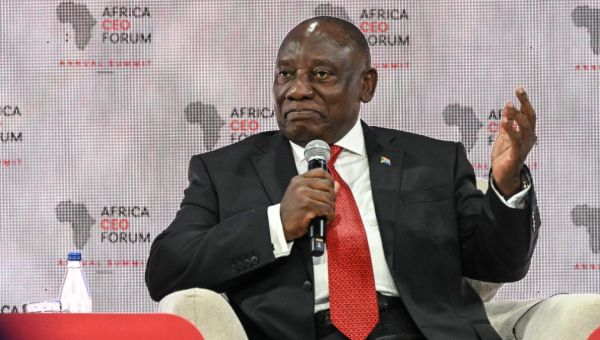 Trump to meet South African president amid clashes on trade, refugees
